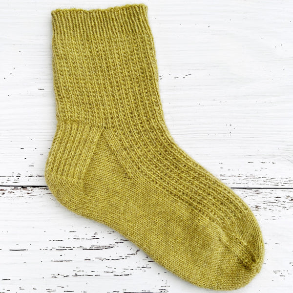 Linea Socks (e-pattern)